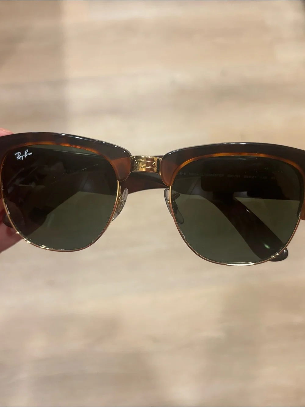 Ray-Ban iconic clubmaster